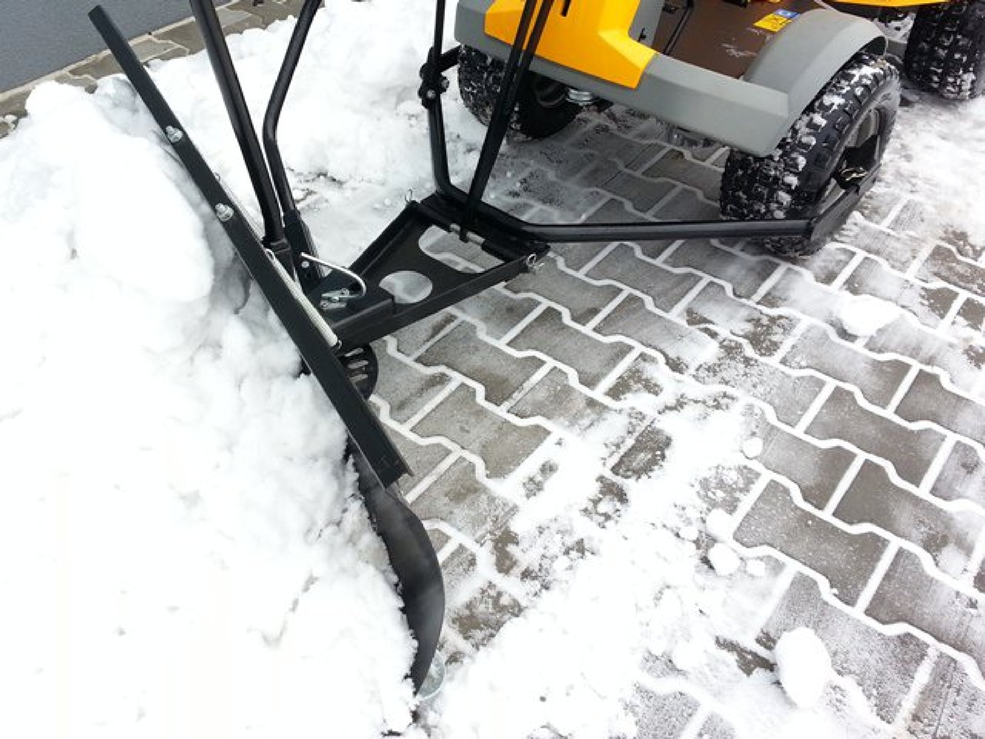 Sněhová radlice 118cm odpružená